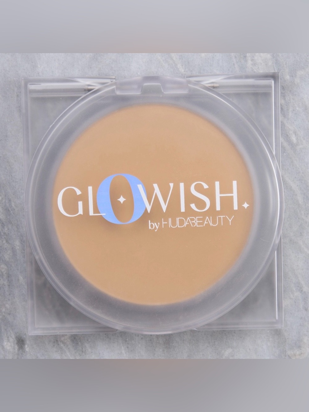 HUDA BEAUTY Glowish Luminous Pressed Powder-Fair Light 02  (BNIB)